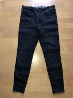 New Look Lift & Shape Jeans grau/schwarz 40 skinny Nordrhein-Westfalen - Gütersloh Vorschau