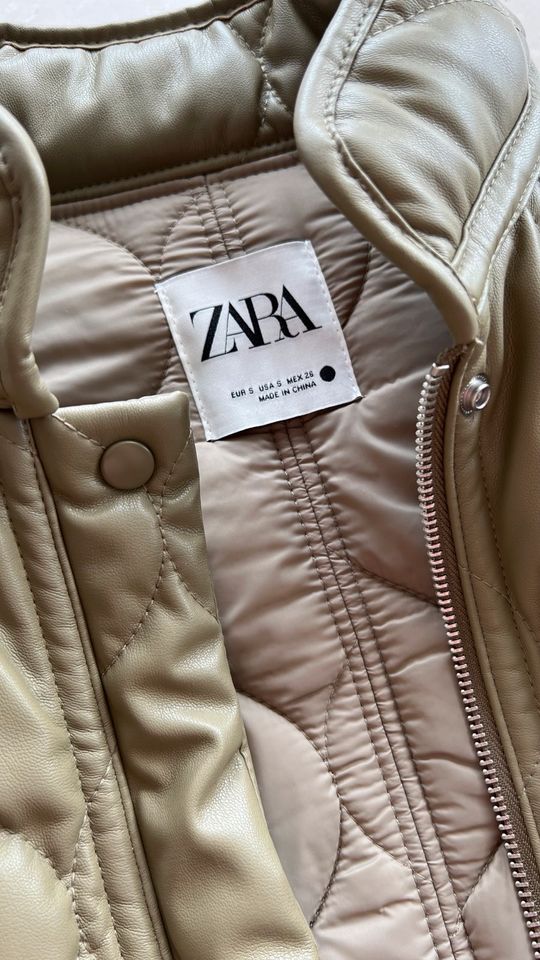 ZARA Steppjacke aus Kunstleder, nur 1 Mal getragen in Saarbrücken