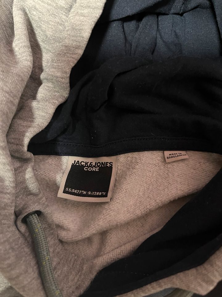 Jack&Jones Hoodie Gr. S in Fockbek