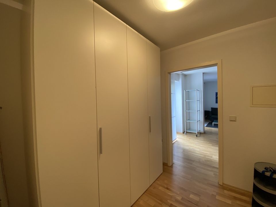 Möblierte 1-Zimmer-Wohnung mit Terrasse und EBK in München in München