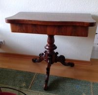 Antiker Spieltisch, klappbar Niedersachsen - Wunstorf Vorschau