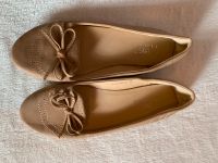 Ballerina Damenschuh, beige-hellbraun mit Schleife, von Clowse Baden-Württemberg - Bad Säckingen Vorschau