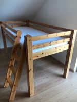 Möbel Kinderzimmer Kinderbett Hochbett Kinder Matratze Lattenrost Nordrhein-Westfalen - Bergneustadt Vorschau