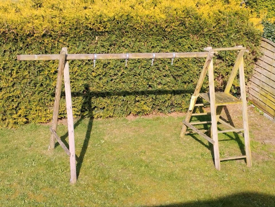 Kinder Spielgerüst für den Garten aus Holz in Elmshorn