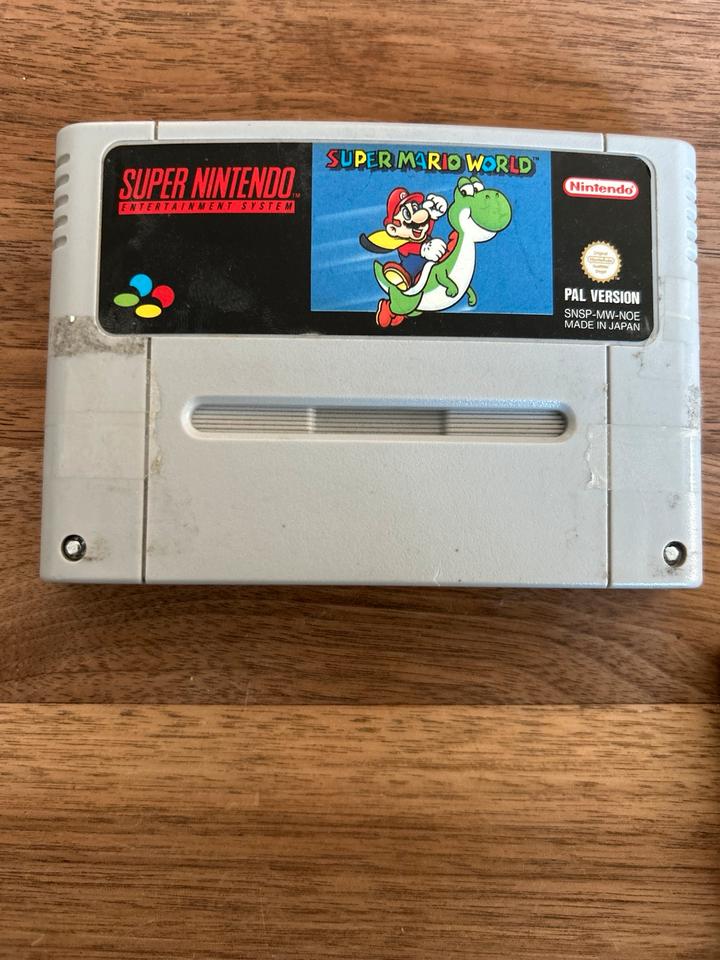 Nintendo SNES Donkey Kong, Bubsy 2 II, Yoshi‘s Island, SuperMario in Herdecke