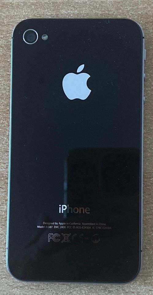 iPhone 4S Black 8GB+Zubehör in Asperg