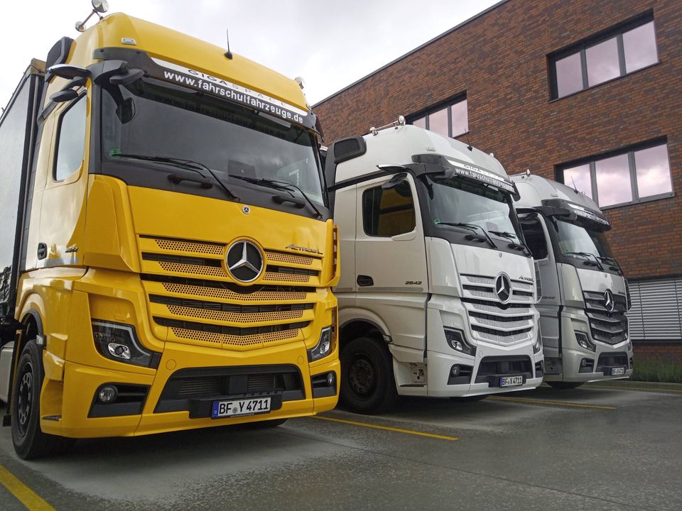 Fahrschul Lkw, Fahrschullkw, Actros MP5, Lkw Fahrschule in Rheinland-Pfalz  - Kirchheimbolanden, Gebrauchte LKW kaufen