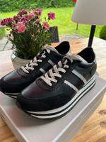 Tamaris Sneaker - schwar/silber Hessen - Neuhof Vorschau