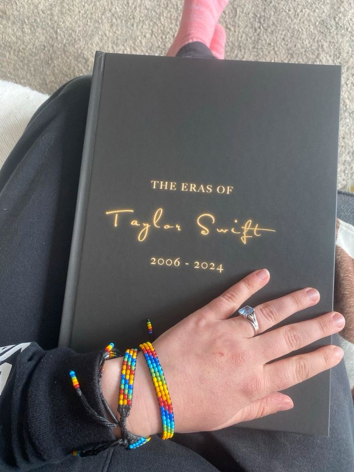 Taylor Swift Lyric Buch (Eras/ TTPD) in Bad Soden-Salmünster