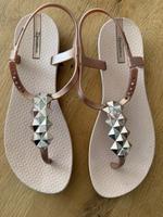 Ipanema Sandalen Flipflops Zehntrenner Gold Rosé 38 Hessen - Fuldatal Vorschau