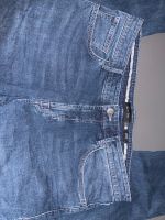 Massimo Dutti Slim Fit Jeans Blau mit 2 Shirts Buchholz-Kleefeld - Hannover Groß Buchholz Vorschau