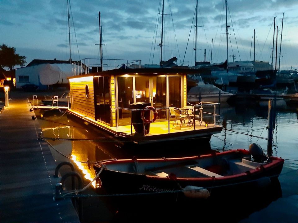 Schwimmende Ferienwohnung mit Sauna +++mit Liegeplatz Ostsee+++ in Stade