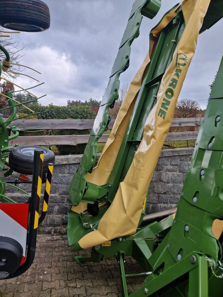 Krone Heckmähwerk Easy Cut R 320 in Viechtach