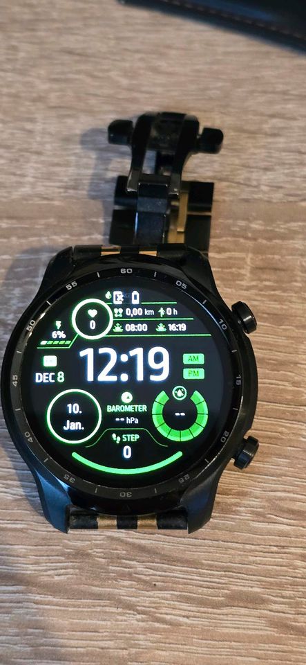 Smartwatch TicWatch Pro 3 GPS mit Zubehör in Ansbach