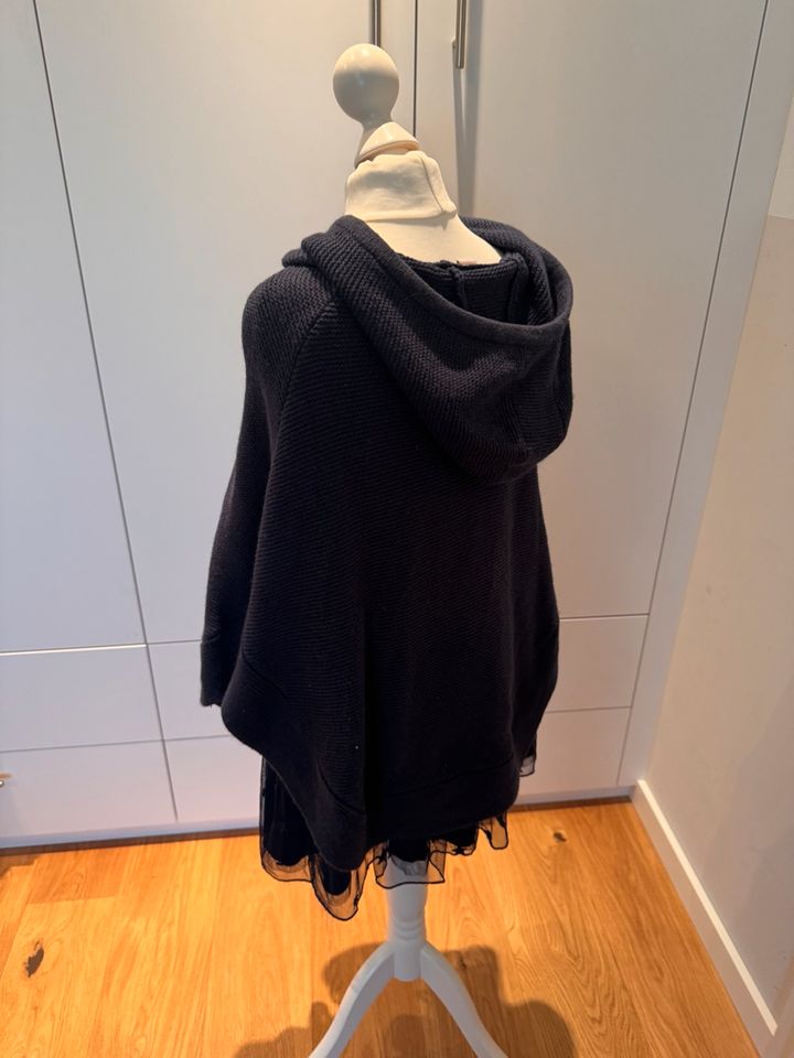 Cyrillus Strick Poncho blau gr. 140 Jacke Umhang in Nidderau