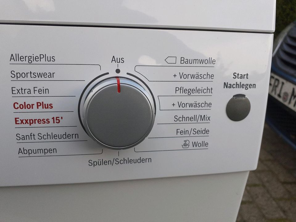 Waschmaschine von BOSCH  ( sehr geplegt  , neuwertig. , kaum genu in Bockhorn