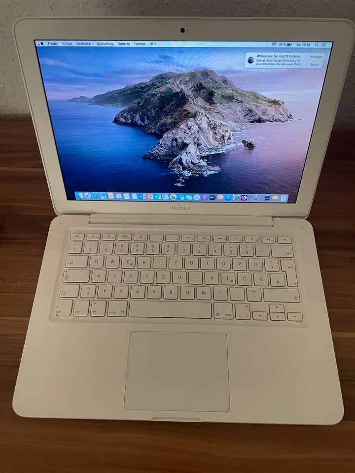 MacBooks k Unibody 13“ - 250 GB SSD - 8 GB RAM - Catalina in Haigerloch