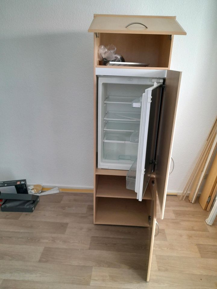 Einbaukühlschrank Siemens mit Schrank in Mittweida