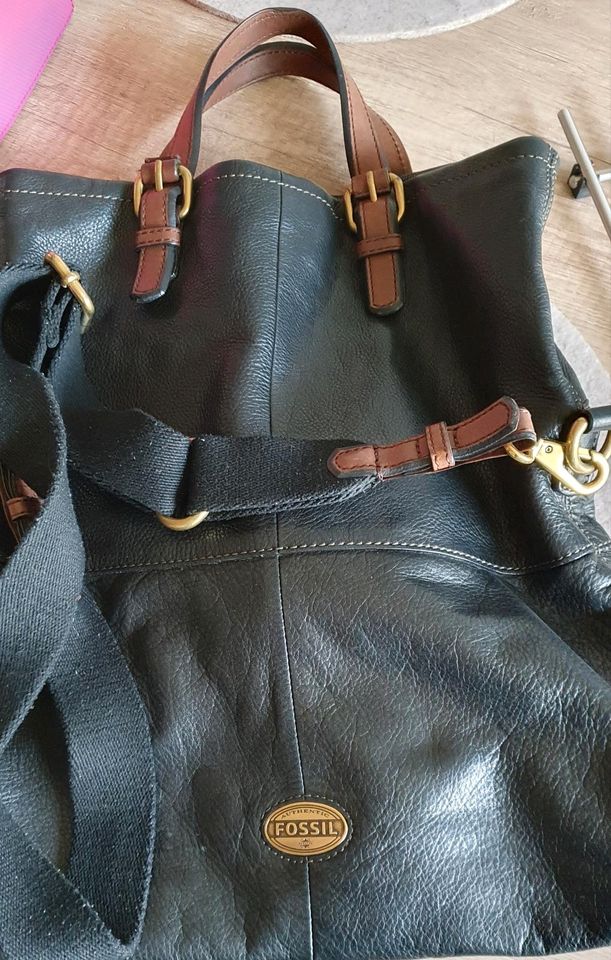 Große schwarze vintage Tasche von Fossil Leder in Östringen