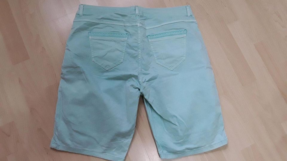 Damen Shirt flame Gr. L/XL und Shorts CECIL mint Gr. 34 Jeansgr. in Waldfeucht