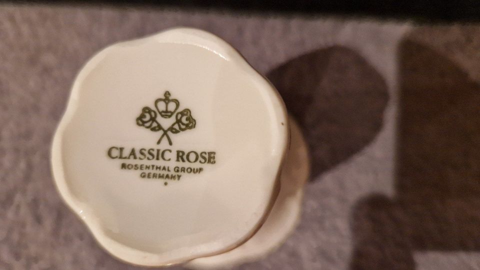 Rosenthal Classic Rose Monbijou weiß kleine Vase in Lindlar