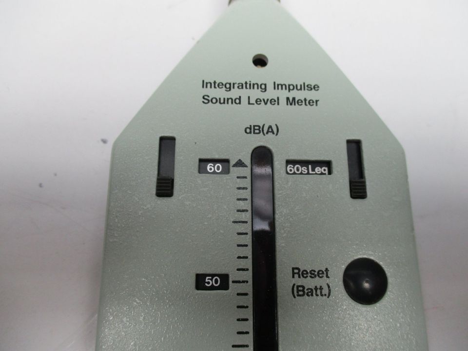 Brüel & Kjaer Impulse Sound Level Meter Type 2226-351277-80 in Weilrod 