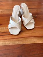 Pantoletten Schuh Stradivarius Gr. 35 neu in Creme Hamburg - Bergedorf Vorschau