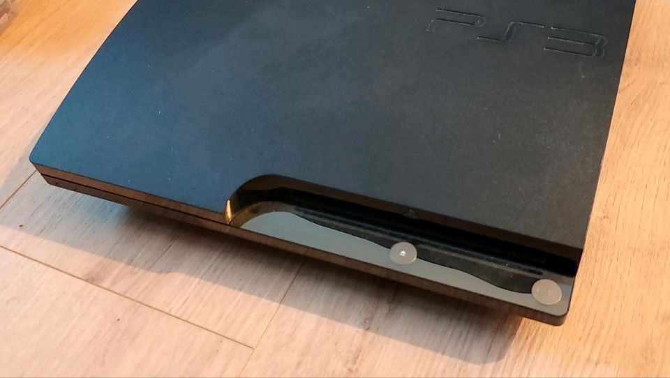 Playstation 3 mit 2 Controllern in Ibbenbüren