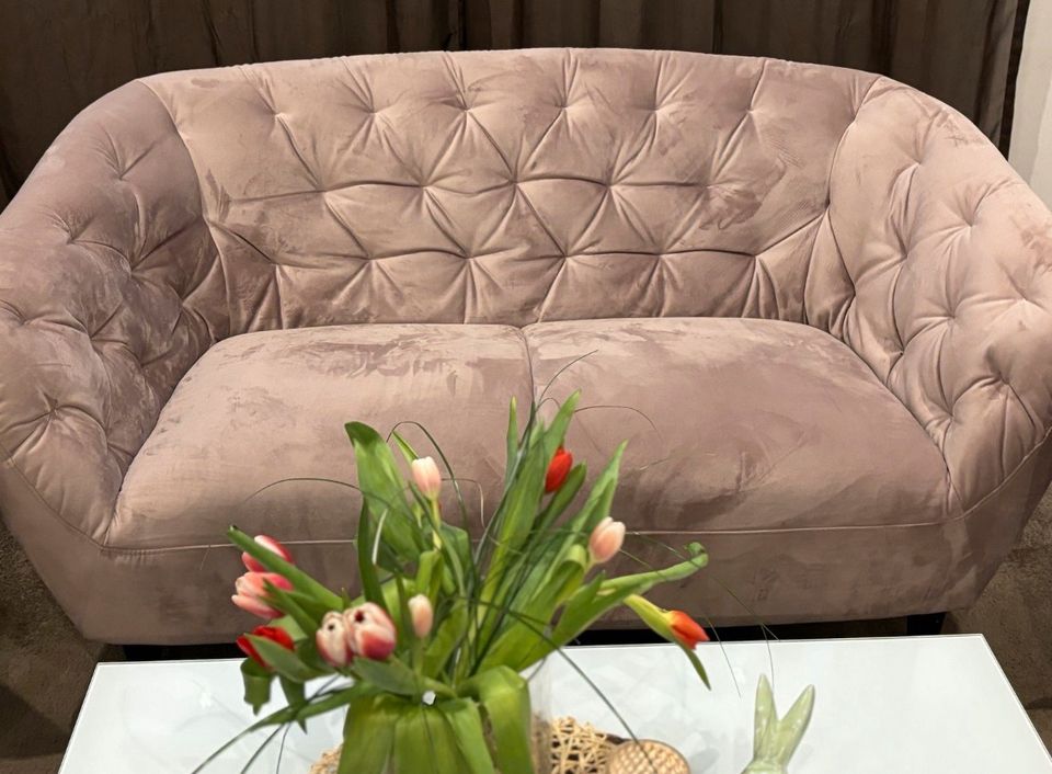 • Chesterfield 2-Sitzer Sofa + 2 Sessel || Farbe rosa / in Kitzingen