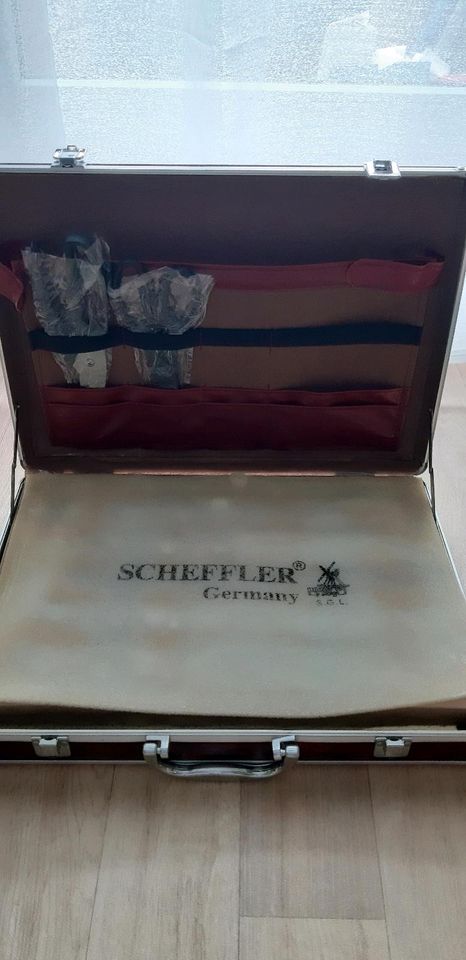 Besteck Koffer von Scheffler neu in Leipzig