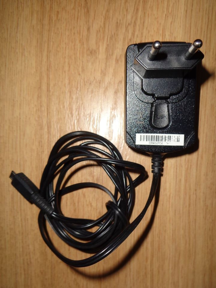 BlackBerry Adapter PSM04R-050CHW1 5V 700mA in Schwalmtal