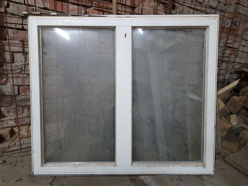 Holzfenster B mit Isolierverglasung 1,13 x 1.04 in Lüchow