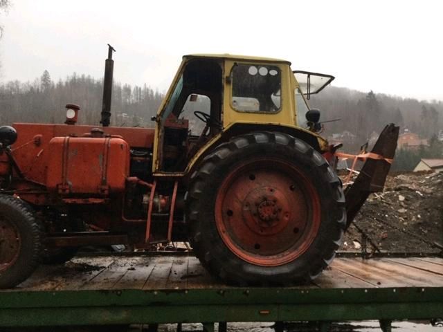 iom3 6am Belarus Baggerlader doser Traktor Reifen in Sonneberg