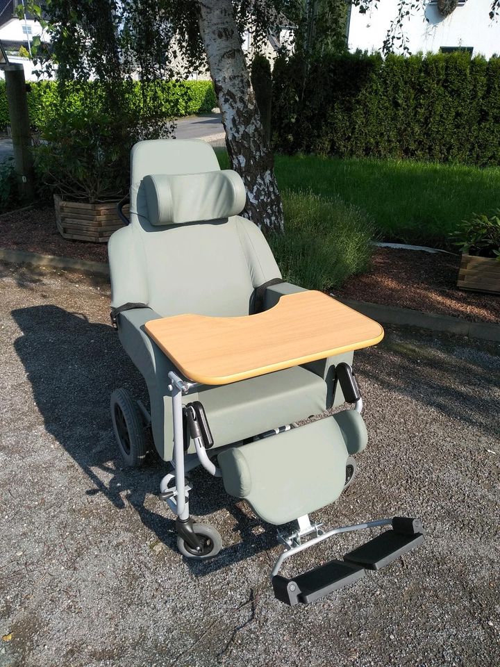 Gereonto-Rollstuhl 2 Monate in Gebrauch Bezug waschbar in Nettetal