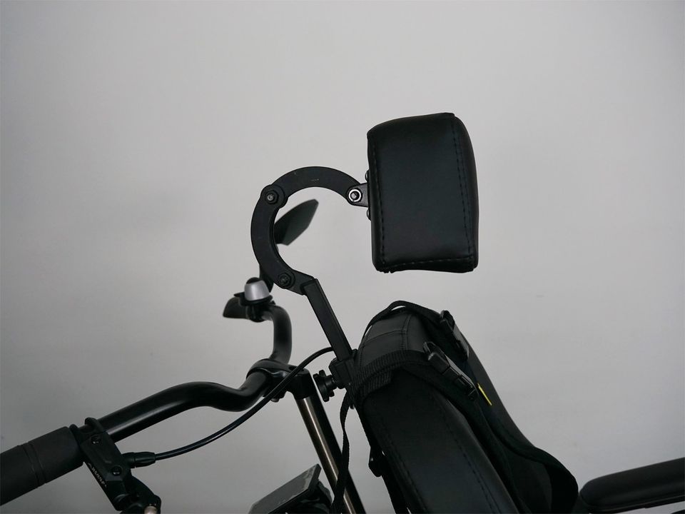 Huka Diaz Rollstuhlfahrrad Therapierad mit E-Motor BZ in Bad Zwischenahn