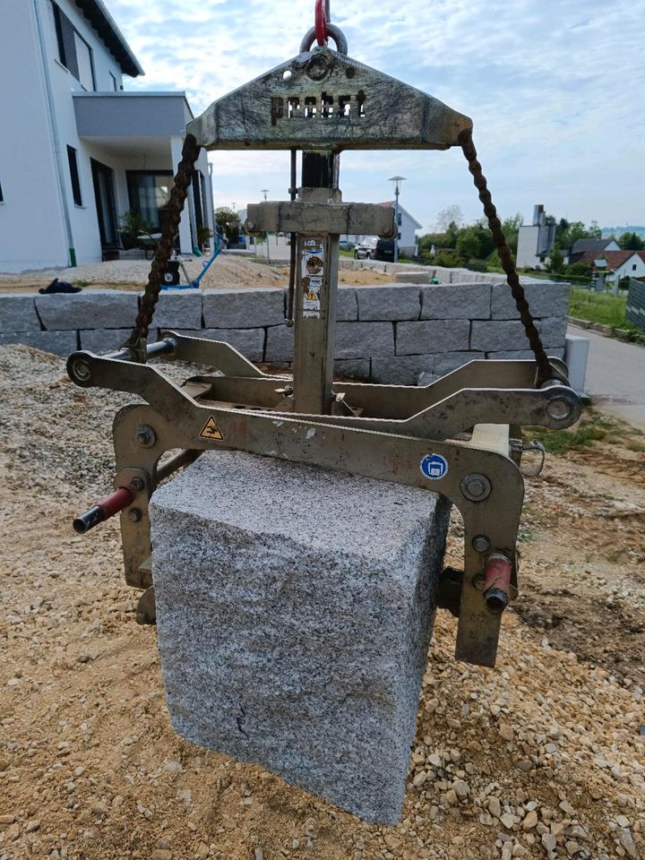 Trittstufenversetzzange Steinzange Probst Naturstein Betonblock in Kelheim