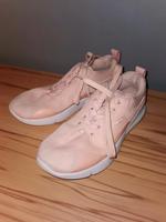 Sportschuhe Sneaker Schuhe Größe 38 Hessen - Gründau Vorschau