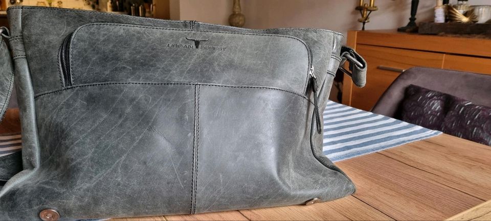 Große Laptop Tasche in Grau in Niedenstein