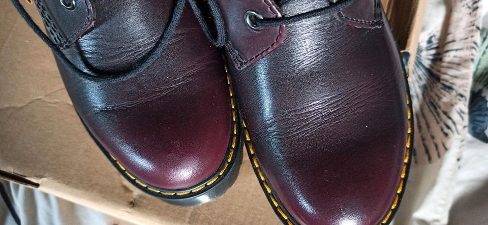 Dr Martens docs shriver hi Plateau in Größe 38 burgundy wyoming in Hannover