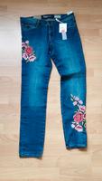 Schöne Hose mit Blumen Bayern - Emmering Vorschau