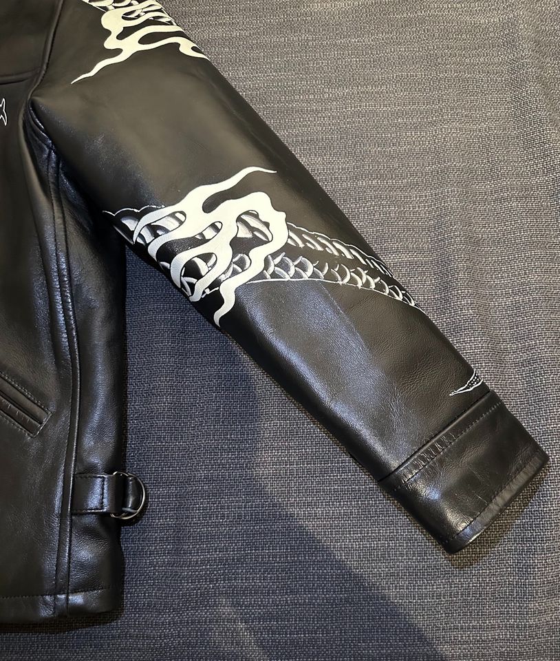 Original Avirex leather jacket from japan, snake, dragon in Berlin
