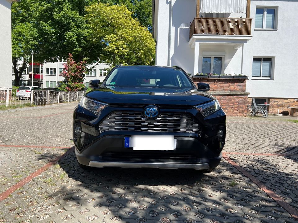 Toyota RAV 4 5-Türer 2.5l Hybrid Automatikgetriebe CVT(e4x4) 2021 in Neubrandenburg