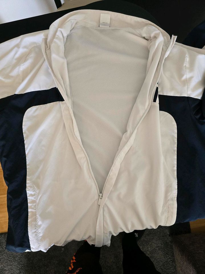 Adidas Trainingsjacke in 2 xl in Bremen