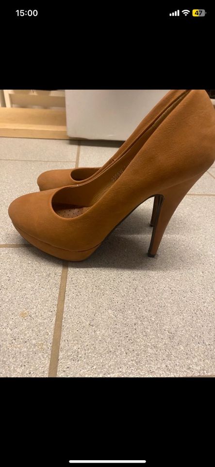 High Heel Beige in Lennestadt