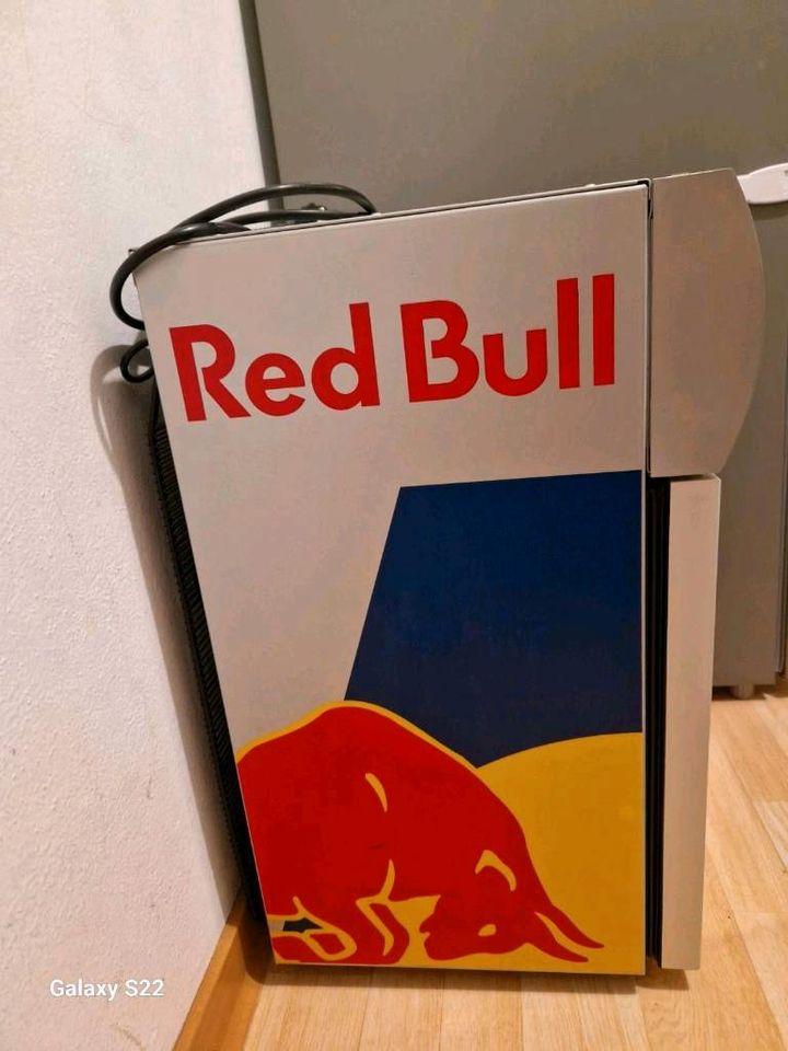 Red Bull mini Kühlschrank in Berlin