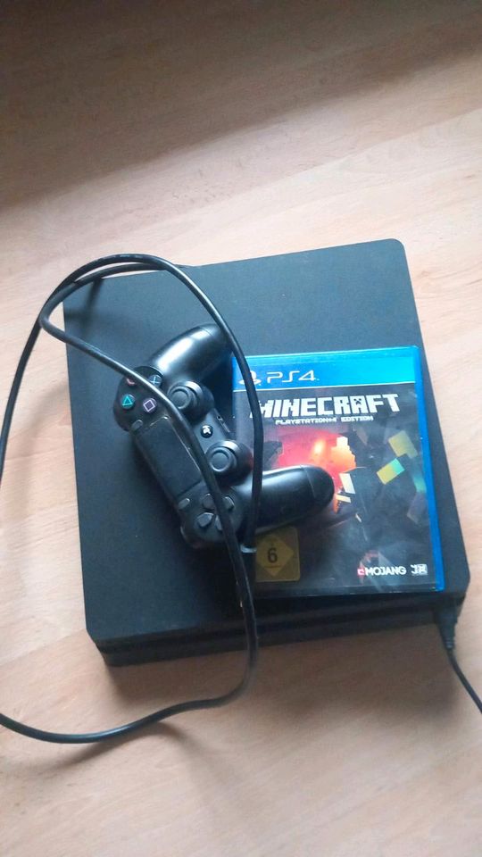 PS4 500GB & Spiel Minecraft in Stuttgart