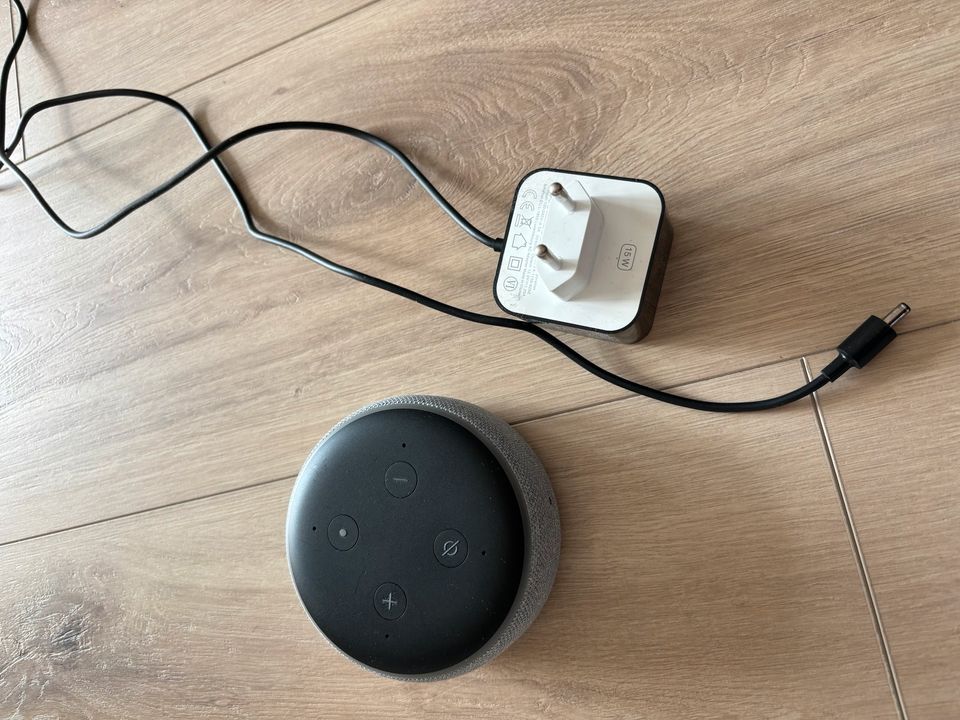 Amazon Echo Dot in Herne