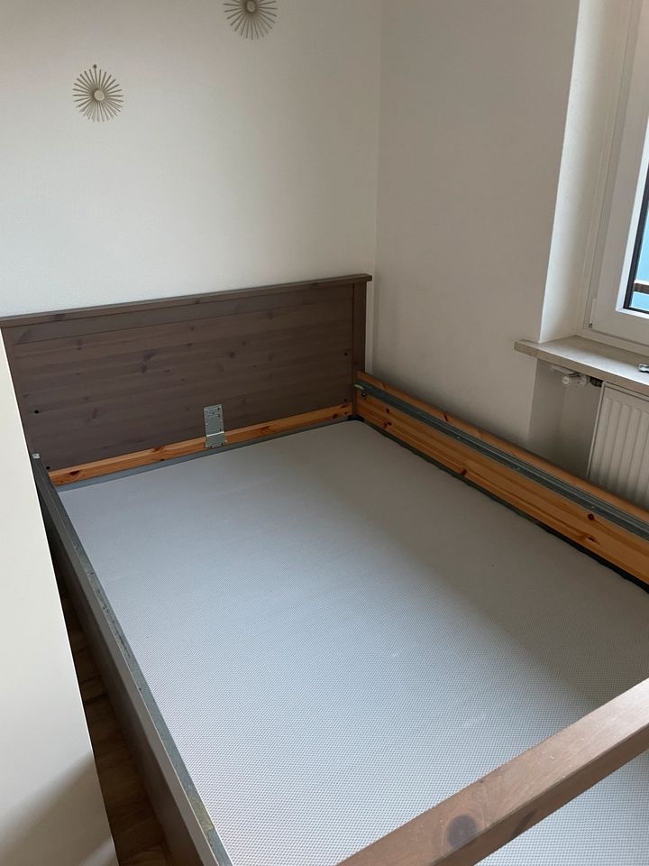 Ikea Hemnes Bettgestell 140x200 in Immenstadt