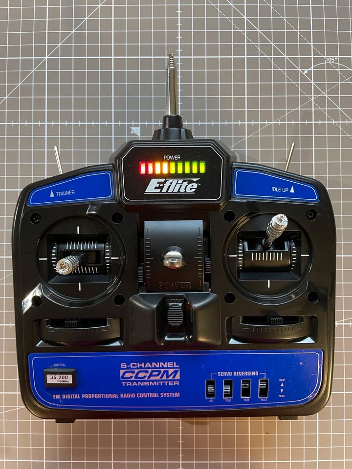 E-flite E8 6-Channel CCPM Sender in Ebersdorf