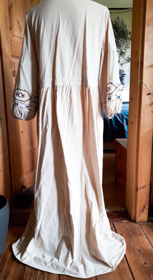 Schönes Kleid im Vyshyvanka Stil ・100% Baumwolle ・ Gr. XL in Gnoien